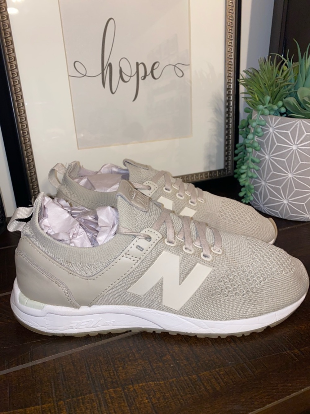 New Balance ReVite 247 Freshfoam Running Shoes Sneakers Size 9.5 Moonbeam